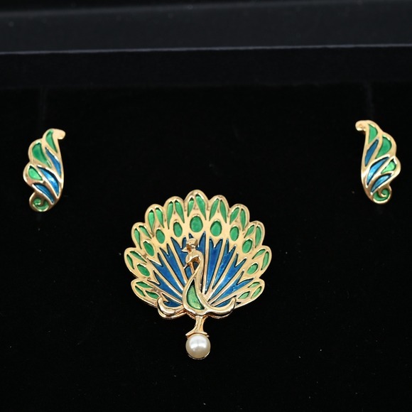 Napier Jewelry - Vintage Napier 1960s Enamel Peacock Brooch Pin & Clip On Feather Earrings Set